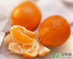 橙子里面為什么有蟲(chóng)子？橙子里面有蛆蟲(chóng)的原因