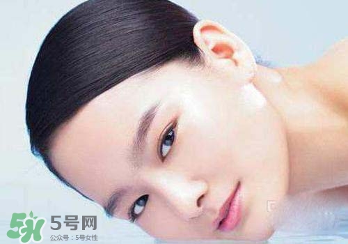 補(bǔ)水面膜一般敷多長(zhǎng)時(shí)間？補(bǔ)水面膜敷多久？