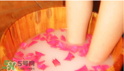 冬季泡腳有什么好處？冬天泡腳的好處