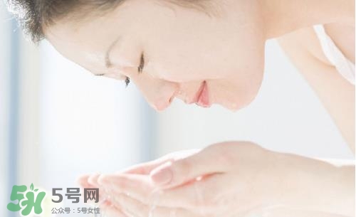 用白醋洗臉能祛斑嗎？白醋洗臉祛斑作用大嗎