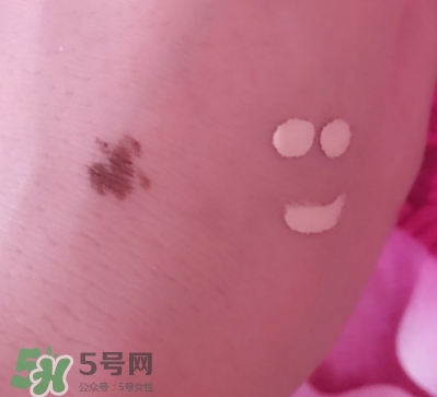 遮瑕液和遮瑕膏的區(qū)別？遮瑕液好還是遮瑕膏好？