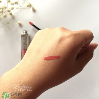 迪奧豆沙色口紅是什么色號(hào)？dior迪奧豆沙色口紅試色