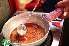 煮糖用什么鍋?zhàn)詈茫堪咎怯檬插伜线m？