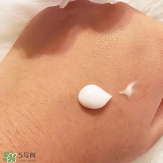 laura mercier妝前乳多少錢？laura mercier羅拉妝前乳專柜價