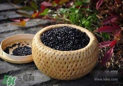 頭發(fā)細軟怎么變粗？頭發(fā)細軟怎么辦？
