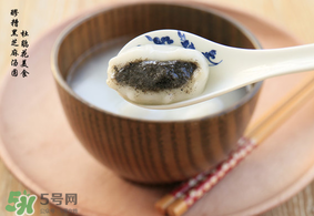 黑芝麻湯圓怎么煮好吃？黑芝麻湯圓煮多久才熟？