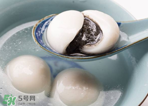 芝麻湯圓上火嗎？吃黑芝麻湯圓上火嗎？