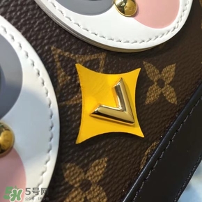 lv2017情人節(jié)限量包包多少錢？lv2017情人節(jié)愛情鳥小雞包價(jià)格