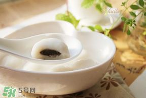 坐月子可以吃湯圓嗎？坐月子可以吃黑芝麻湯圓嗎？