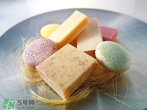手工皂洗臉好嗎？手工皂和洗面奶哪個好？