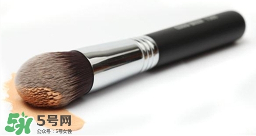 粉底刷什么牌子好？好用的粉底刷推薦