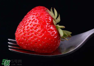 寶寶吃草莓會過敏嗎？寶寶吃草莓過敏怎么辦？