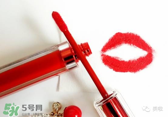 唇釉顯唇紋怎么辦？不顯唇紋的唇釉推薦？