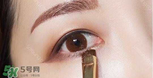眼影膏用什么工具畫(huà)？眼影膏怎么化？