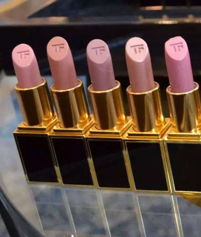 tom ford和迪奧哪個(gè)好？tom ford口紅和dior口紅哪個(gè)好？