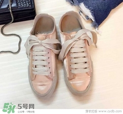 3月份穿什么鞋子？三月份穿什么鞋？