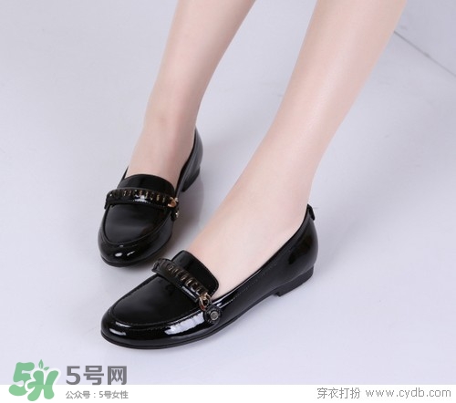 3月份穿什么鞋子？三月份穿什么鞋？