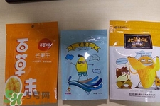 百草味和良品鋪?zhàn)幽膫€(gè)好？百草味和良品鋪?zhàn)訉?duì)比
