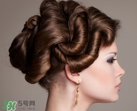 浮粉怎么辦？臉上浮粉怎么補(bǔ)救？