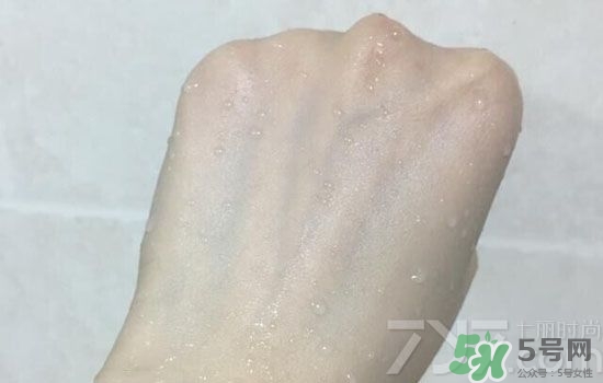 安耐曬金瓶怎么樣？安耐曬金瓶好用嗎？