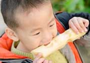 吃甘蔗舌頭為什么會(huì)破？吃甘蔗舌頭破了怎么辦？
