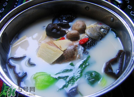 鯽魚湯怎么做才白？鯽魚湯怎么熬成奶白色？