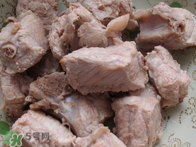 排骨發(fā)霉可以吃嗎？發(fā)霉的排骨能吃嗎？