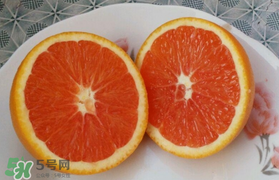 橙子里有紅絲能吃嗎？橙子里有紅絲的是什么？
