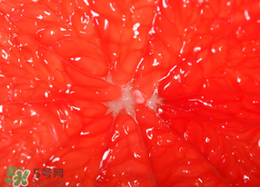 橙子里有紅絲能吃嗎？橙子里有紅絲的是什么？