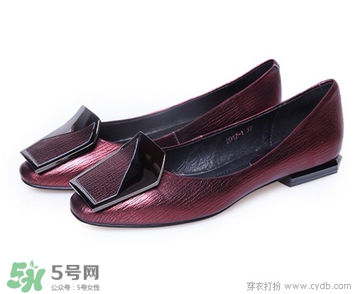 4月份穿什么鞋子？四月份鞋子搭配