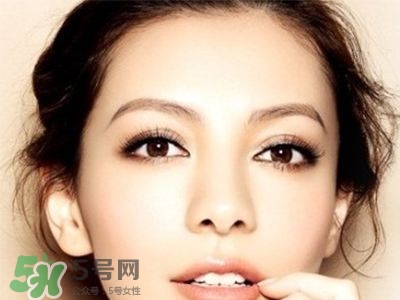 割雙眼皮多久可以化妝？割雙眼皮多久恢復(fù)自然