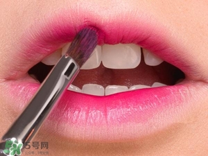 櫻花粉是什么顏色？櫻花粉口紅試色