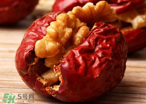 紅棗夾核桃有什么寓意？紅棗夾核桃的寓意
