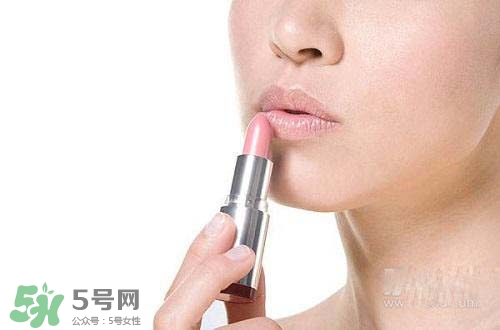 口紅過敏是怎樣的？口紅過敏怎么辦？