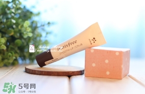 悅詩(shī)風(fēng)吟唇部磨砂膏怎么樣？悅詩(shī)風(fēng)吟去角質(zhì)磨砂膏怎么用？