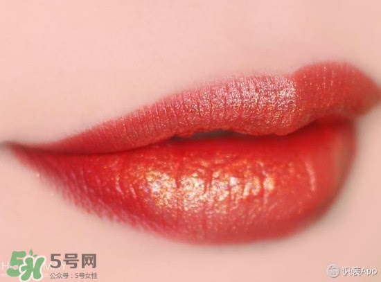 啞光口紅和珠光口紅哪個(gè)好？啞光口紅和珠光區(qū)別