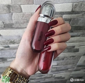 啞光口紅和珠光口紅哪個(gè)好？啞光口紅和珠光區(qū)別