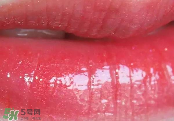 ysl鏡面唇釉哪個(gè)顏色好看？ysl鏡面唇釉試色大全