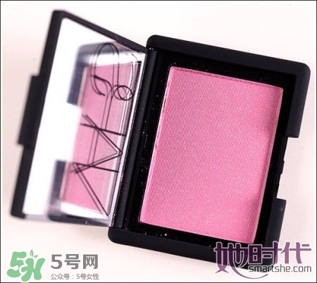 腮紅飛粉是什么意思？腮紅飛粉是質(zhì)量不好嗎？