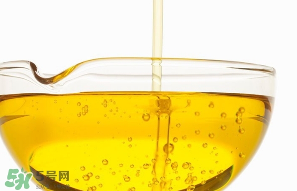 卸妝油會悶痘嗎？卸妝油會不會悶痘？