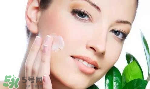 bb霜會(huì)悶痘嗎？bb霜悶痘怎么辦？
