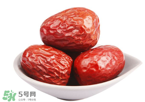 紅棗外面白色的是什么？紅棗上面有一層白的是什么東西？