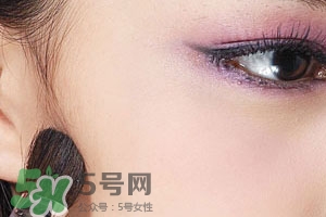 紫色腮紅適合什么口紅？紫色腮紅口紅搭配