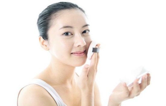 cc霜會脫妝嗎？cc霜脫妝怎么辦？