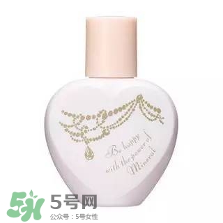 粉底液卡粉怎么辦？粉底液卡粉怎么補(bǔ)救？