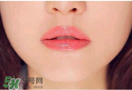 蜜桃色口紅是什么顏色？蜜桃色口紅試色