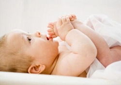 順產(chǎn)都要側(cè)切嗎？順產(chǎn)要側(cè)切會打麻藥嗎？