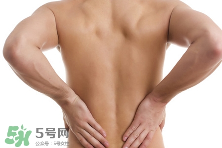 骨質(zhì)疏松會(huì)出現(xiàn)背痛嗎？骨質(zhì)疏松會(huì)引起后背疼嗎？