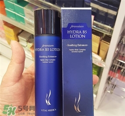 ahc水乳和伊思水乳哪個好？ahc水乳和伊思水乳對比