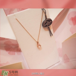 star jewelry2017櫻花限定多少錢？star jewelry櫻花項(xiàng)鏈?zhǔn)宙渻r(jià)格